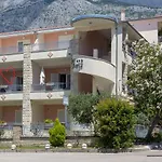 Alesa Pensionat 3*