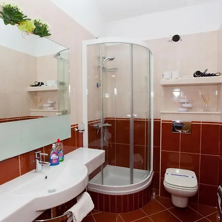 Alesa Casa de hóspedes Tučepi