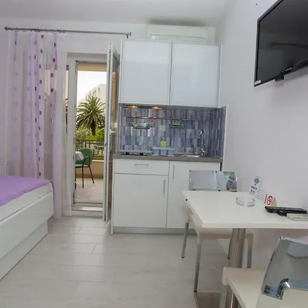 Alesa Casa de hóspedes Tučepi