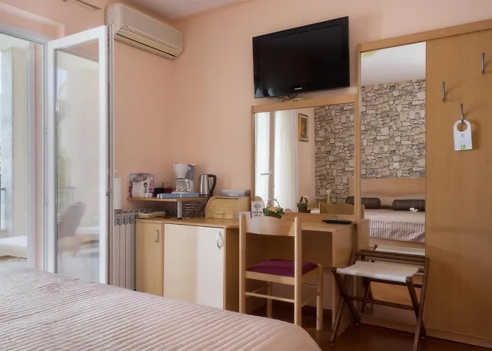 Affittacamere Alesa 3*