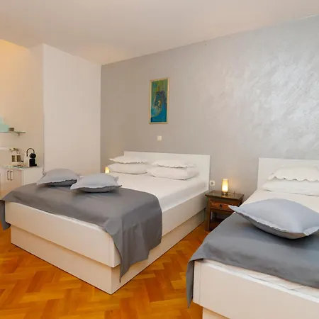 בית הארחה Alesa